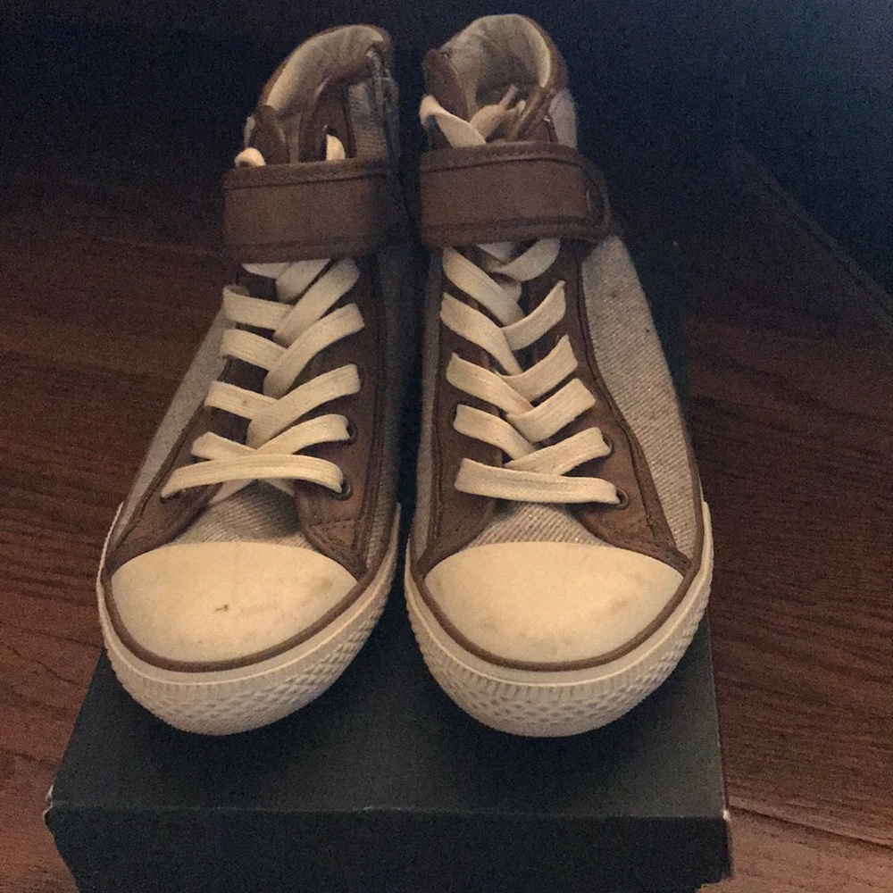 Aldo - Picture 2 of 3